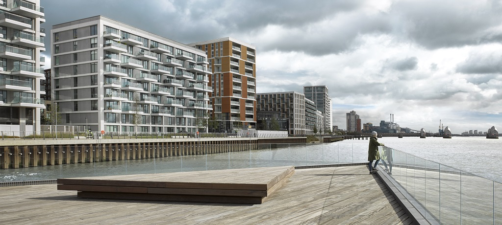 Royal Wharf pier